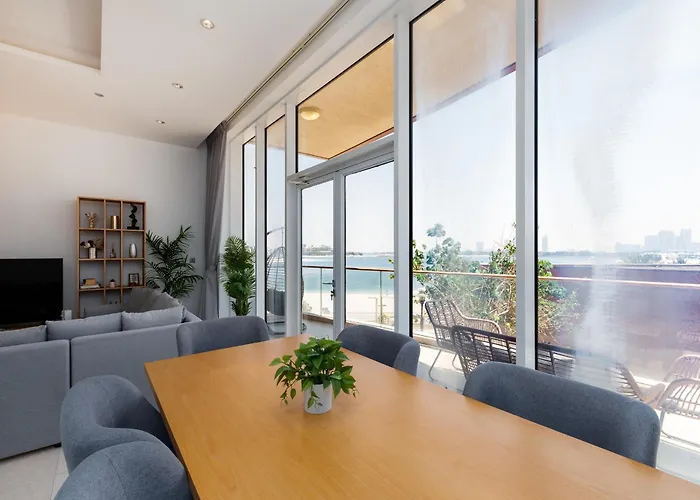Tiara Residences, Palm Jumeirah Dubai - Mint Stay